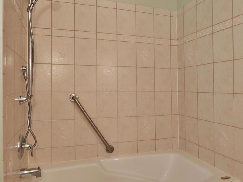 1033 Firth Avenue, Columbus, OH 43085 Photo 25