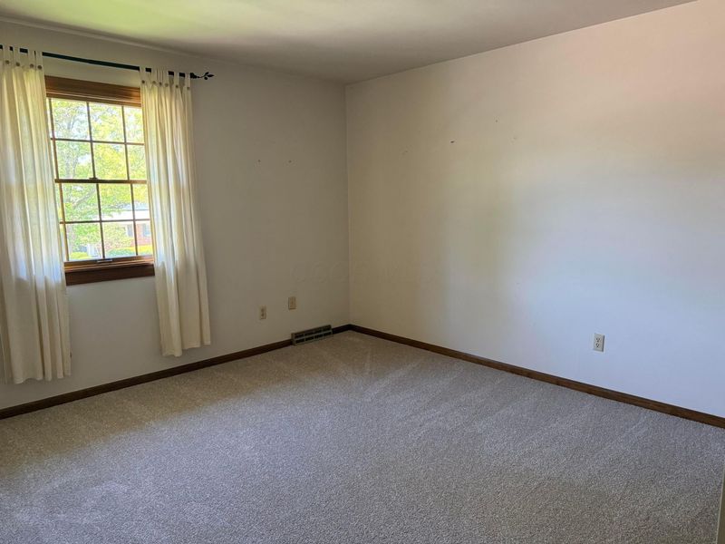 1033 Firth Avenue, Columbus, OH 43085 Photo 26