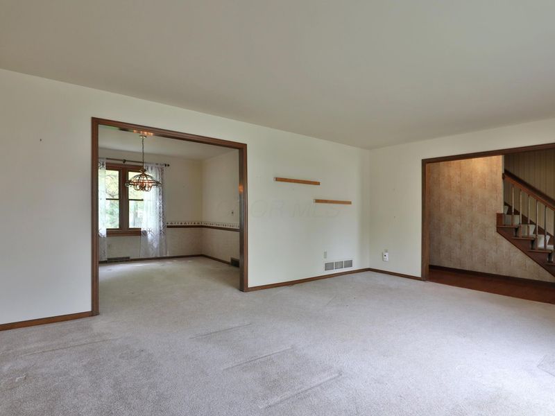 1033 Firth Avenue, Columbus, OH 43085 Photo 8