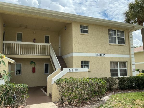 1550 SE Royal Green Circle, Port St. Lucie, FL 34952