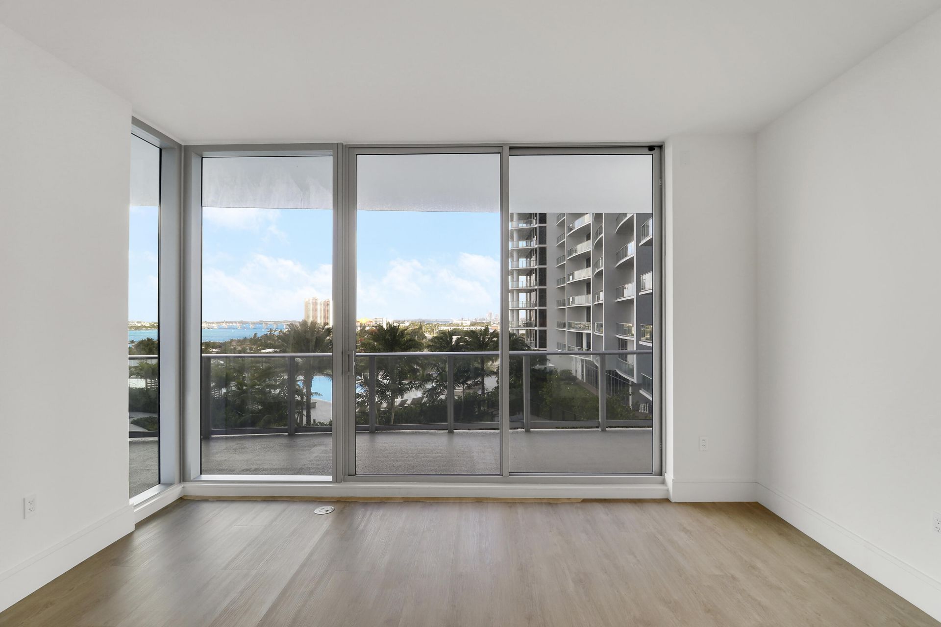 220 Lake Shore Drive, Unit 815, West Palm Beach, FL 33403 Photo