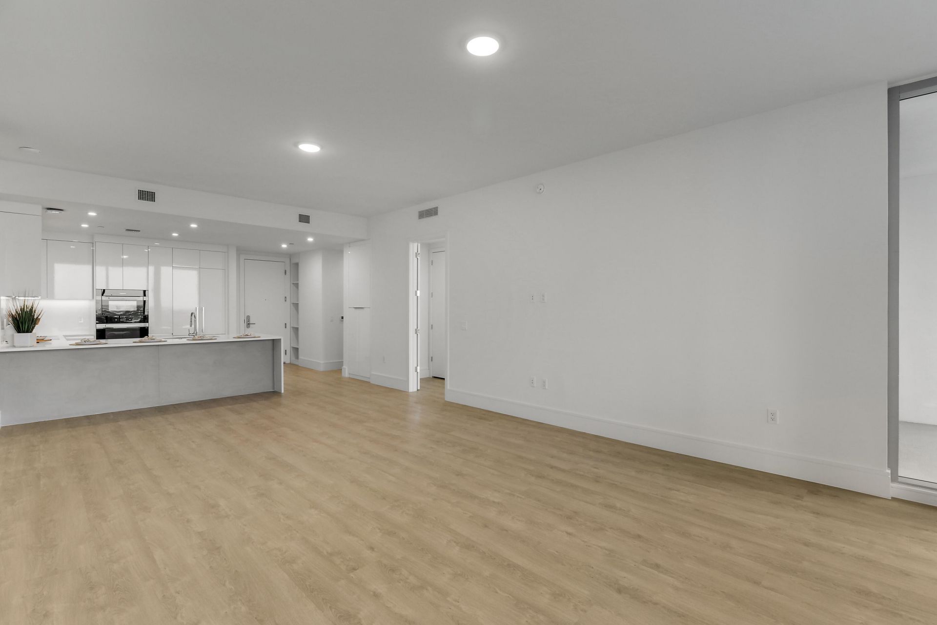 220 Lake Shore Drive, Unit 815, West Palm Beach, FL 33403 Photo