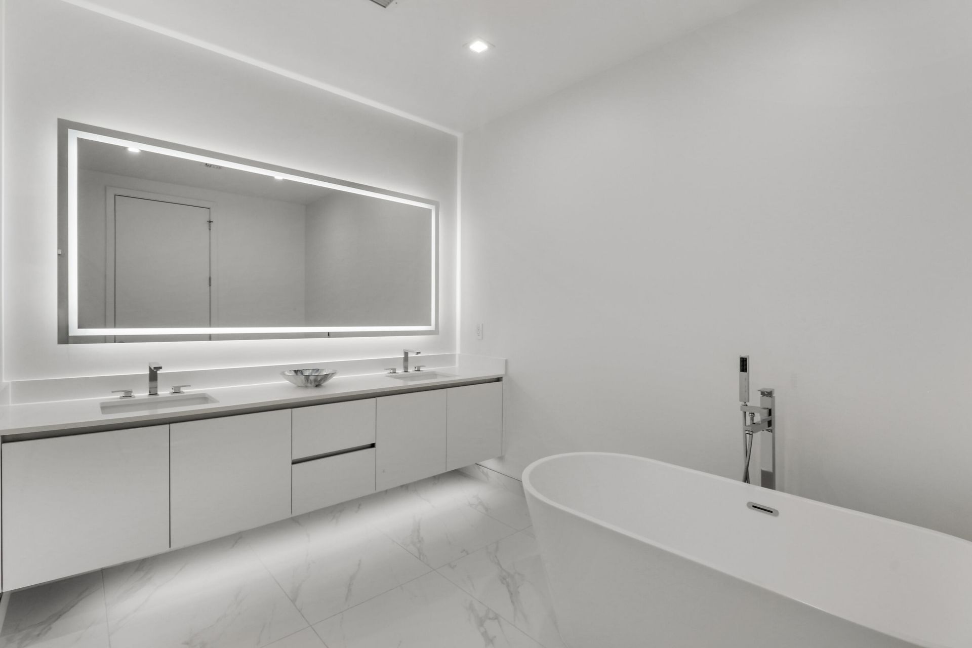220 Lake Shore Drive, Unit 815, West Palm Beach, FL 33403 Photo