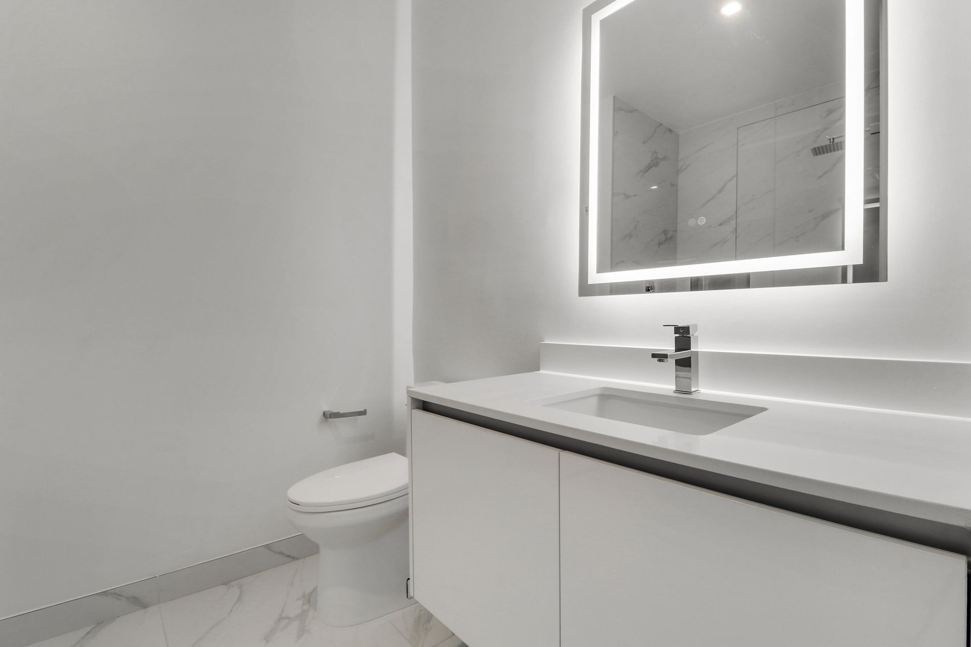 220 Lake Shore Drive, Unit 815, West Palm Beach, FL 33403 Photo