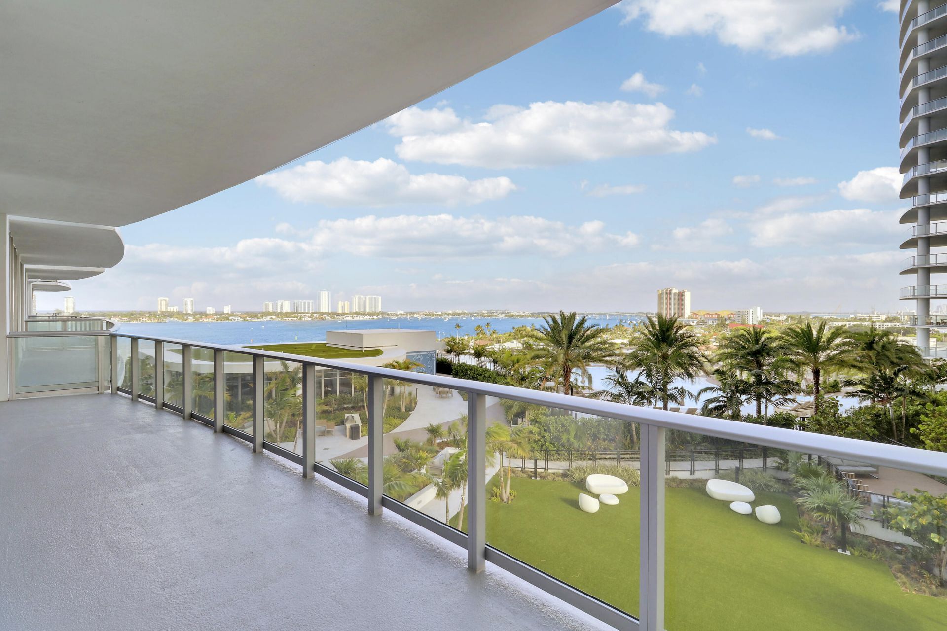 220 Lake Shore Drive, Unit 815, West Palm Beach, FL 33403 Photo