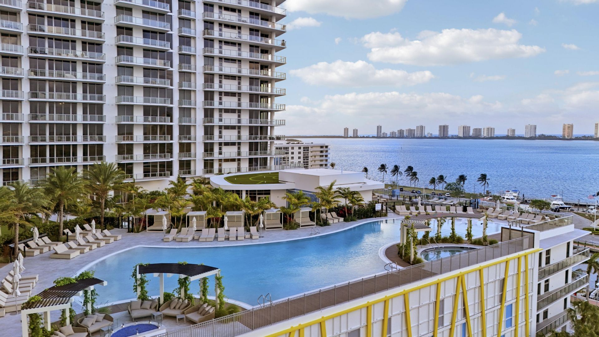 220 Lake Shore Drive, Unit 815, West Palm Beach, FL 33403 Photo