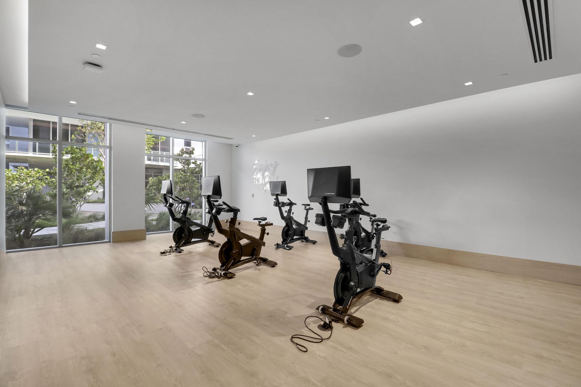 220 Lake Shore Drive, Unit 815, West Palm Beach, FL 33403 Photo