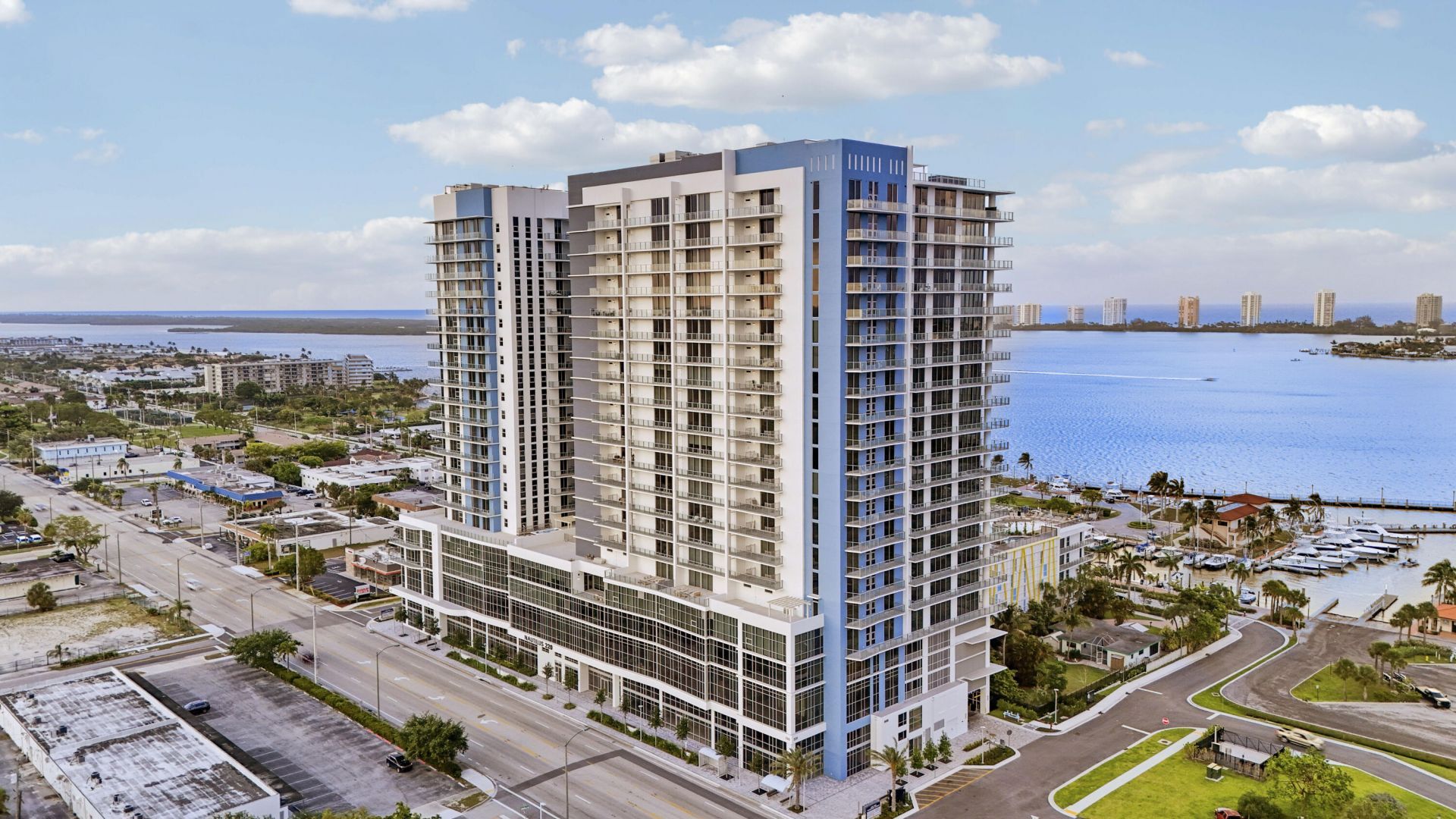 220 Lake Shore Drive, Unit 815, West Palm Beach, FL 33403 Photo