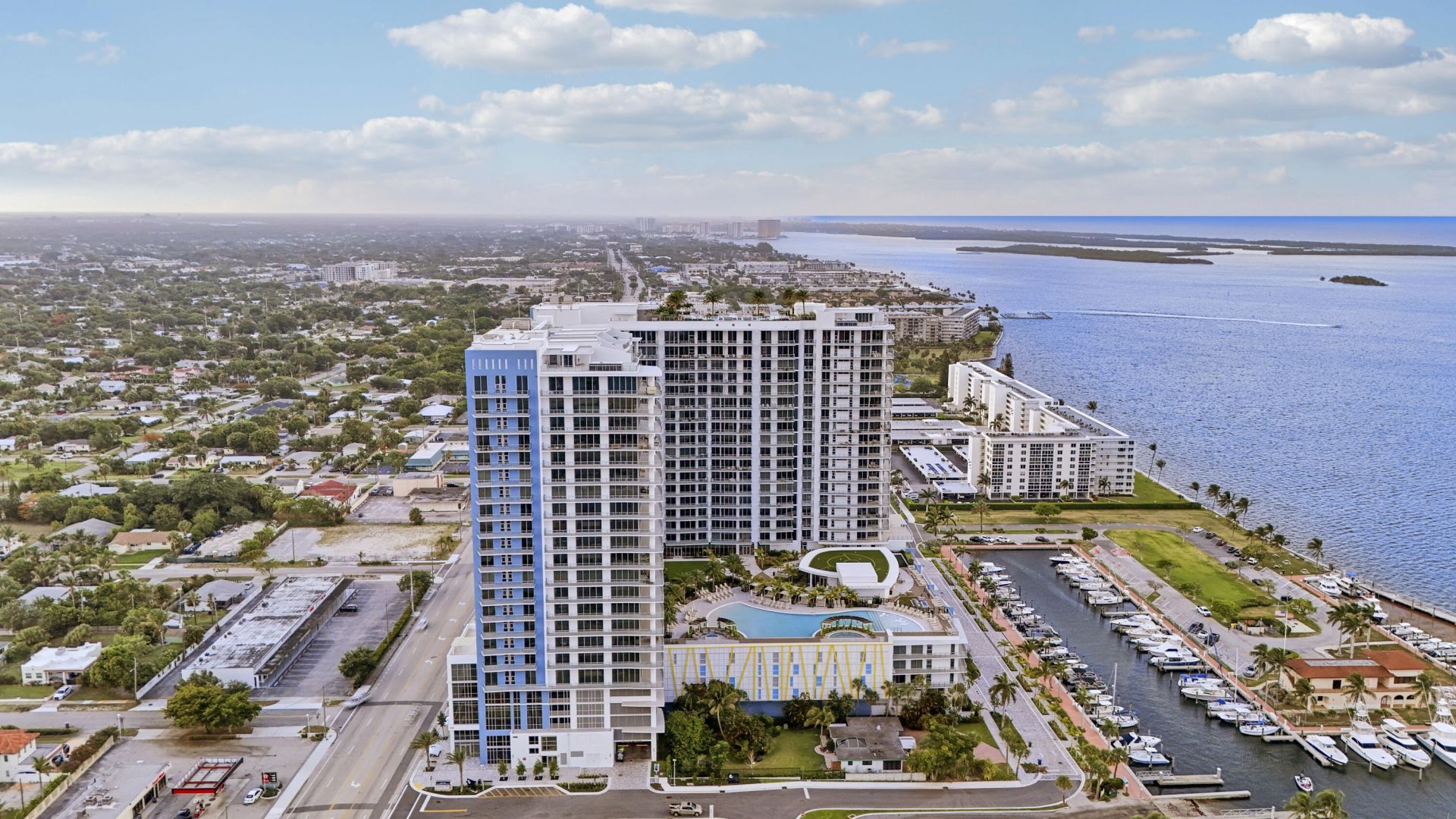 220 Lake Shore Drive, Unit 815, West Palm Beach, FL 33403 Photo