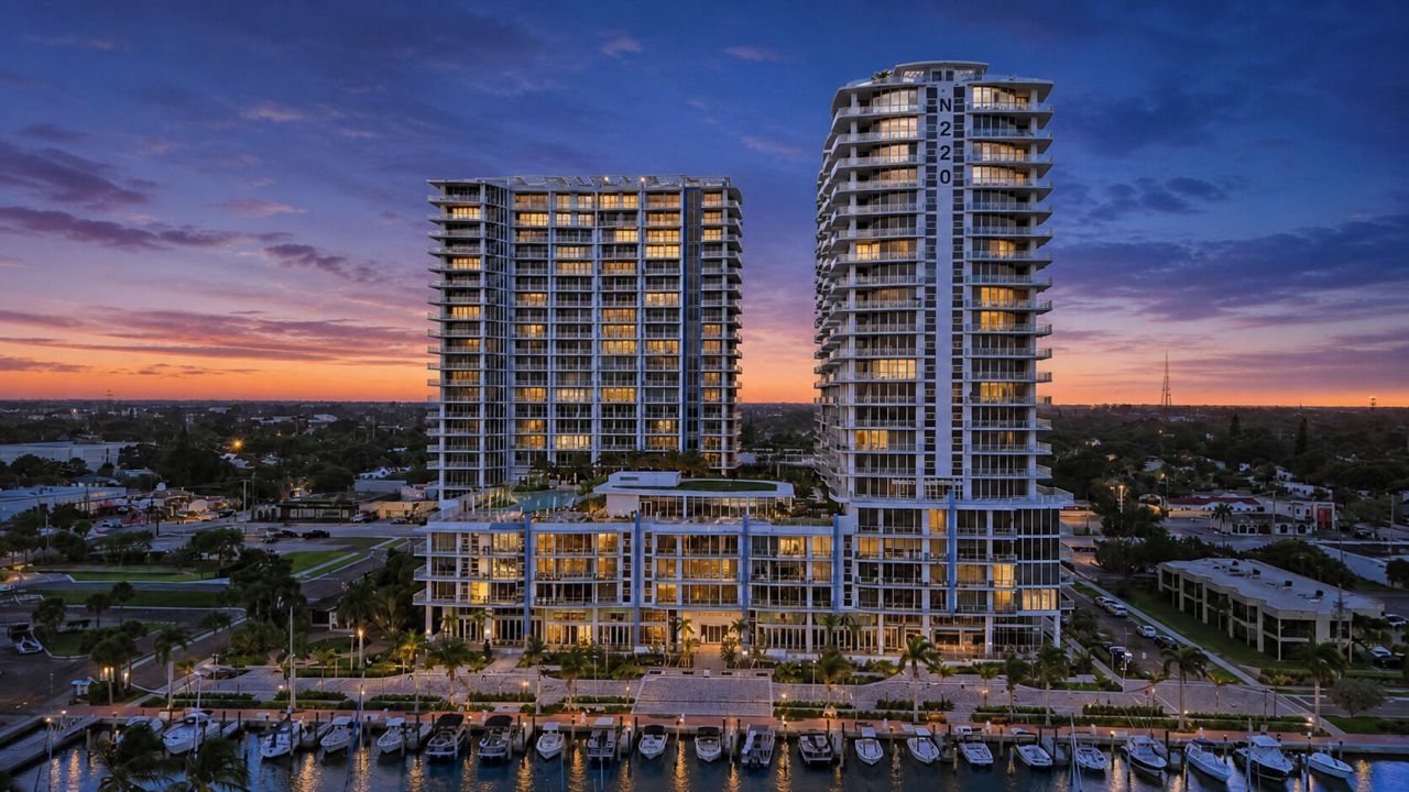 220 Lake Shore Drive, Unit 815, West Palm Beach, FL 33403 Photo