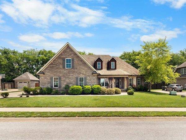3292 Sunburst Drive, Bowling Green, KY 42101