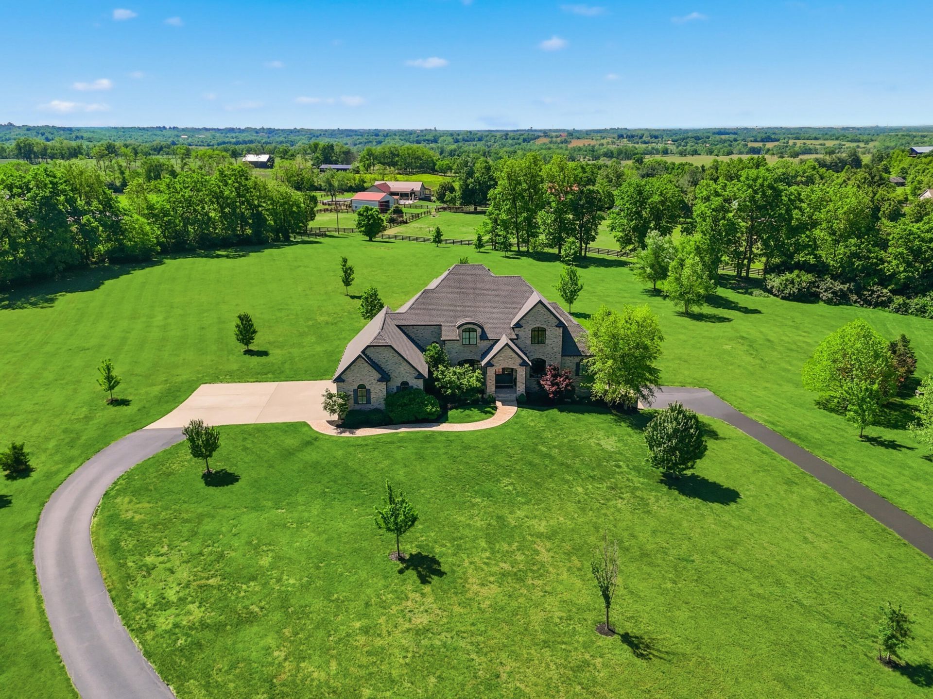 402 Chandamere Way, Nicholasville, KY 40356