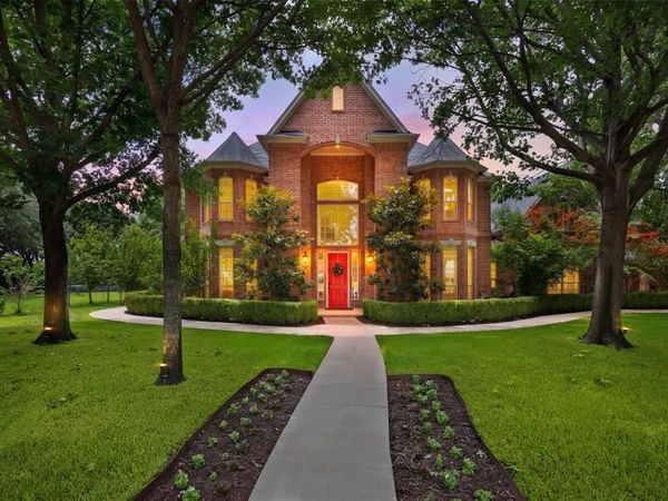8 Park Place, Mansfield, TX 76063