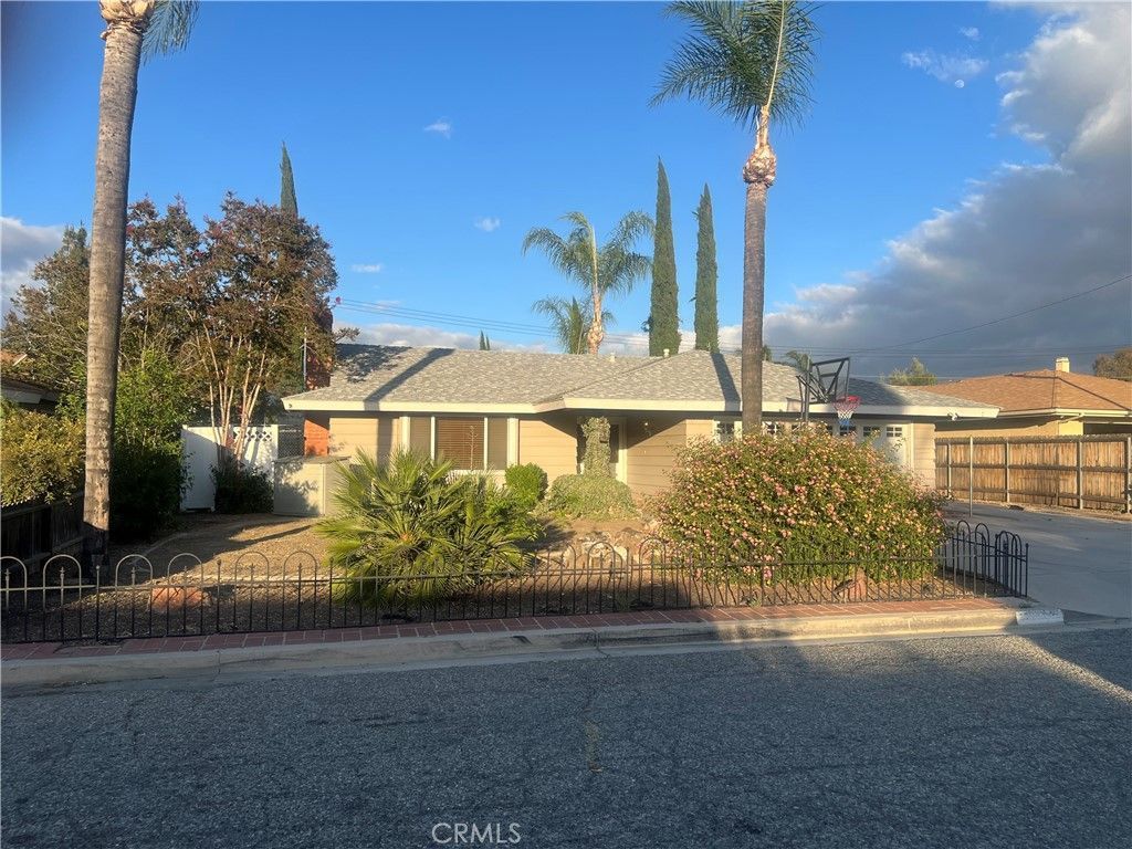 372 Village, Hemet, CA 92544 Main Photo