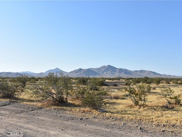 6155 Avenue H, Roosevelt, CA 93535
