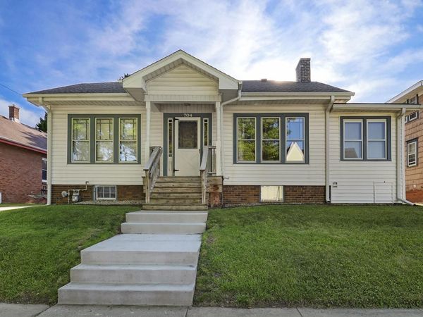 704 Monroe AVENUE, Racine, WI 53405