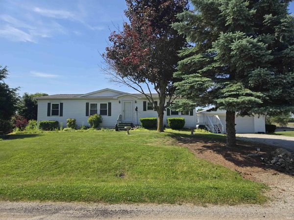 27 Ems D21 Lane, Syracuse, IN 46567