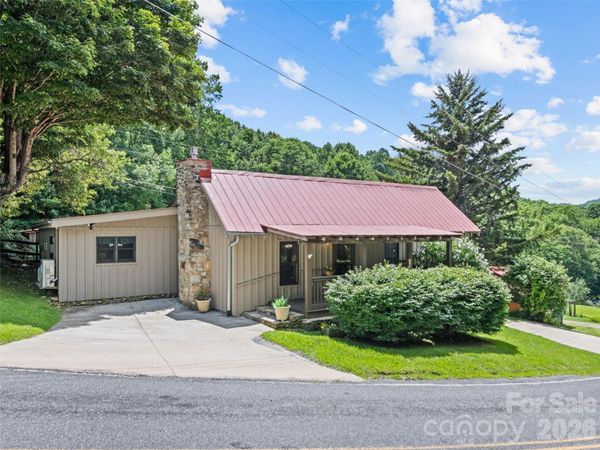 404 Red Bank Road , Waynesville, NC 28786