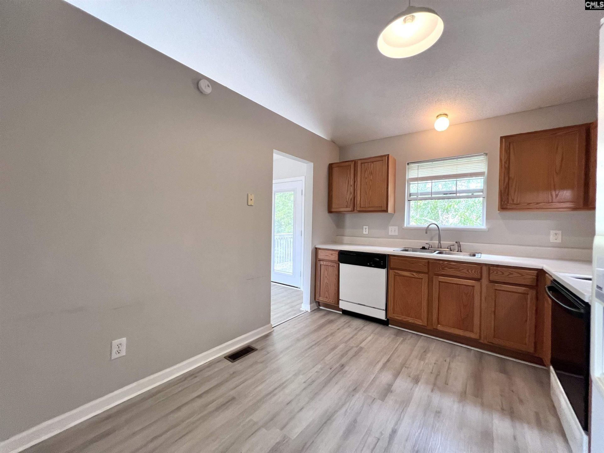 252 Cherry Grove Drive  Photo 14