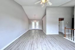 252 Cherry Grove Drive  photo 4
