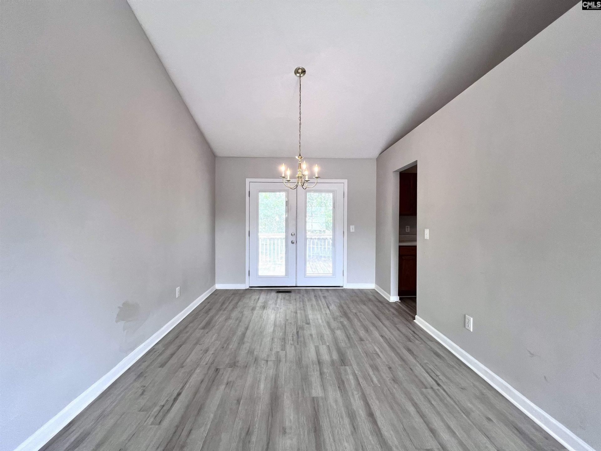 252 Cherry Grove Drive  Photo 8