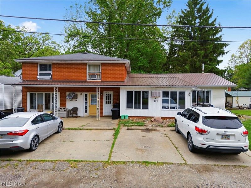 221 Tower Street SW, Beach City, OH 44608 Photo 2