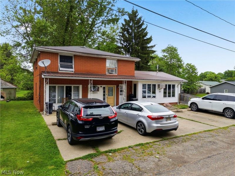 221 Tower Street SW, Beach City, OH 44608 Photo 3