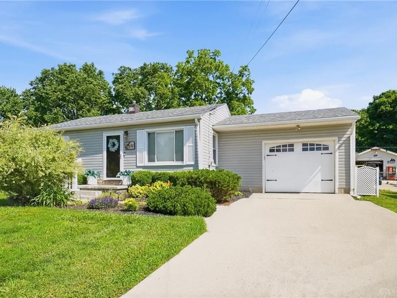 150 Fairview Drive, Carlisle, OH 45005 Photo 2