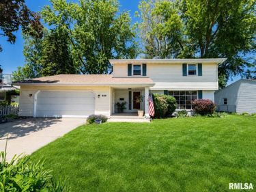 929 E MONROE Street, Morton, IL 61550