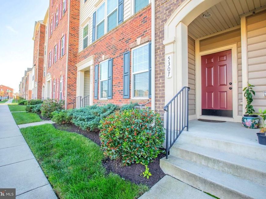 5307 S Center Drive, Unit 304D, Greenbelt, MD 20770 Main Photo
