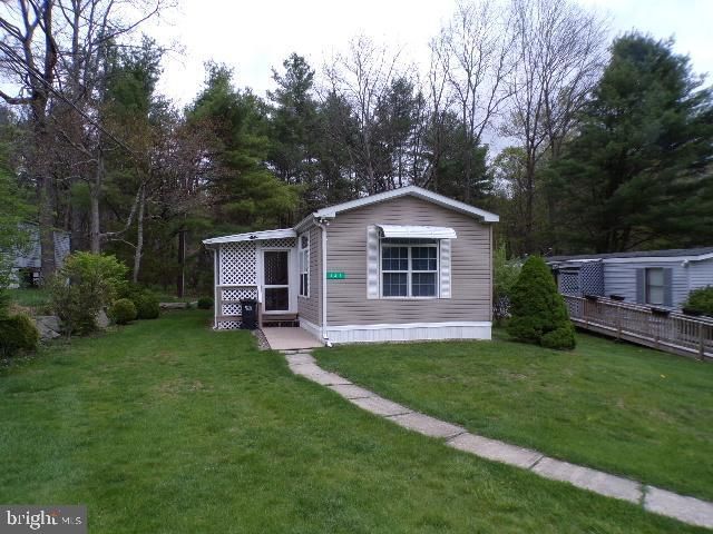 141 Gold Lane, Stroudsburg, PA 18360 Main Photo