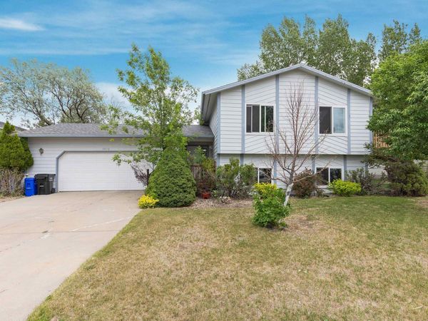 3918 PARKVIEW, Rapid City, SD 57701