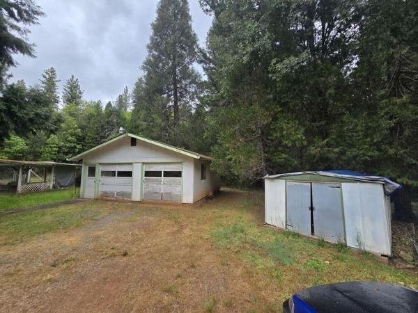 3890 Pleasant Creek Road, Rogue River, OR 97537