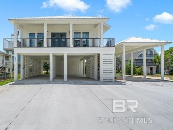 5591 Armadillo Avenue, Orange Beach, AL 36561