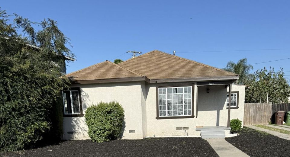 2009 N Pannes Ave, Compton, CA 90221 Photo