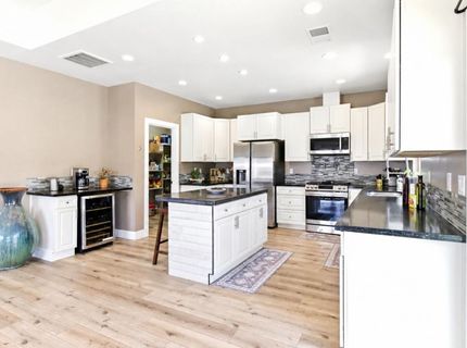 4856 Hazelwood Ave, Carmichael, CA 95608 Photo