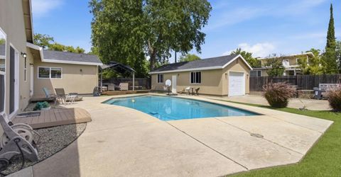 4856 Hazelwood Ave, Carmichael, CA 95608 Photo