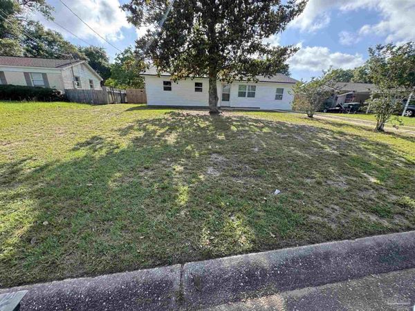 7328 Sachem Rd, Pensacola, FL 32506