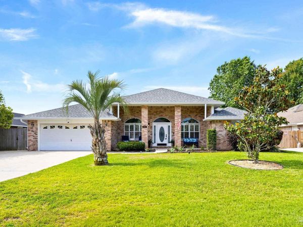 4995 Choctaw Ave, Pensacola, FL 32507