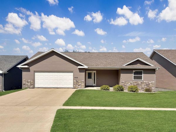 4705 Harrison St, Sioux City, IA 51108
