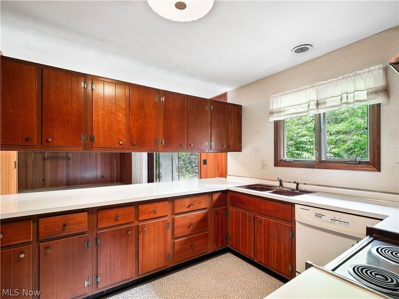 489 Race Street , Berea, OH 44017 Photo 8
