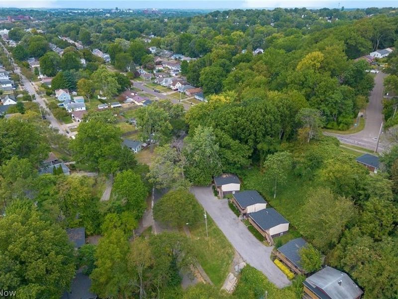 1933 Preston Avenue , Akron, OH 44305 Photo 9