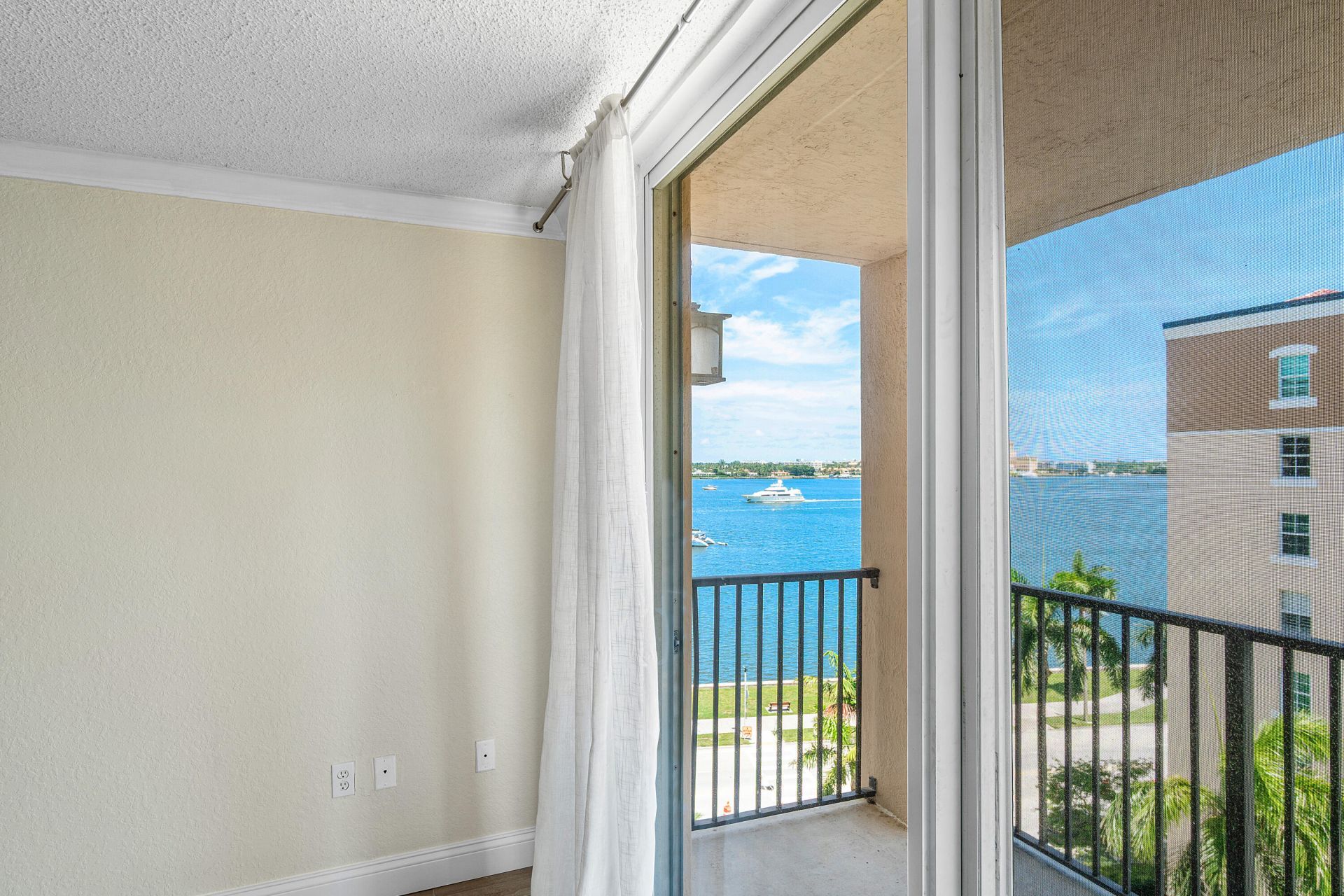 1801 N Flagler Drive, Unit 835, West Palm Beach, FL 33407 Photo