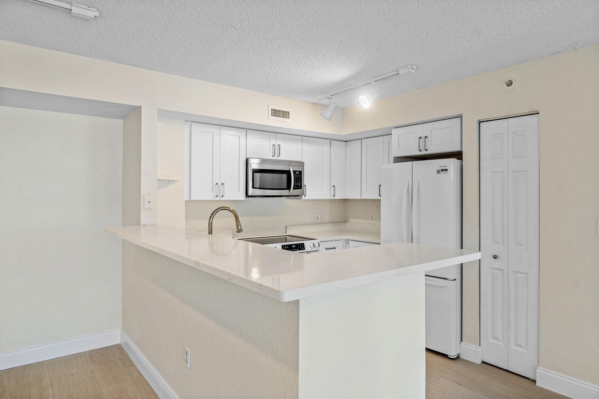 1801 N Flagler Drive, Unit 835, West Palm Beach, FL 33407 Photo
