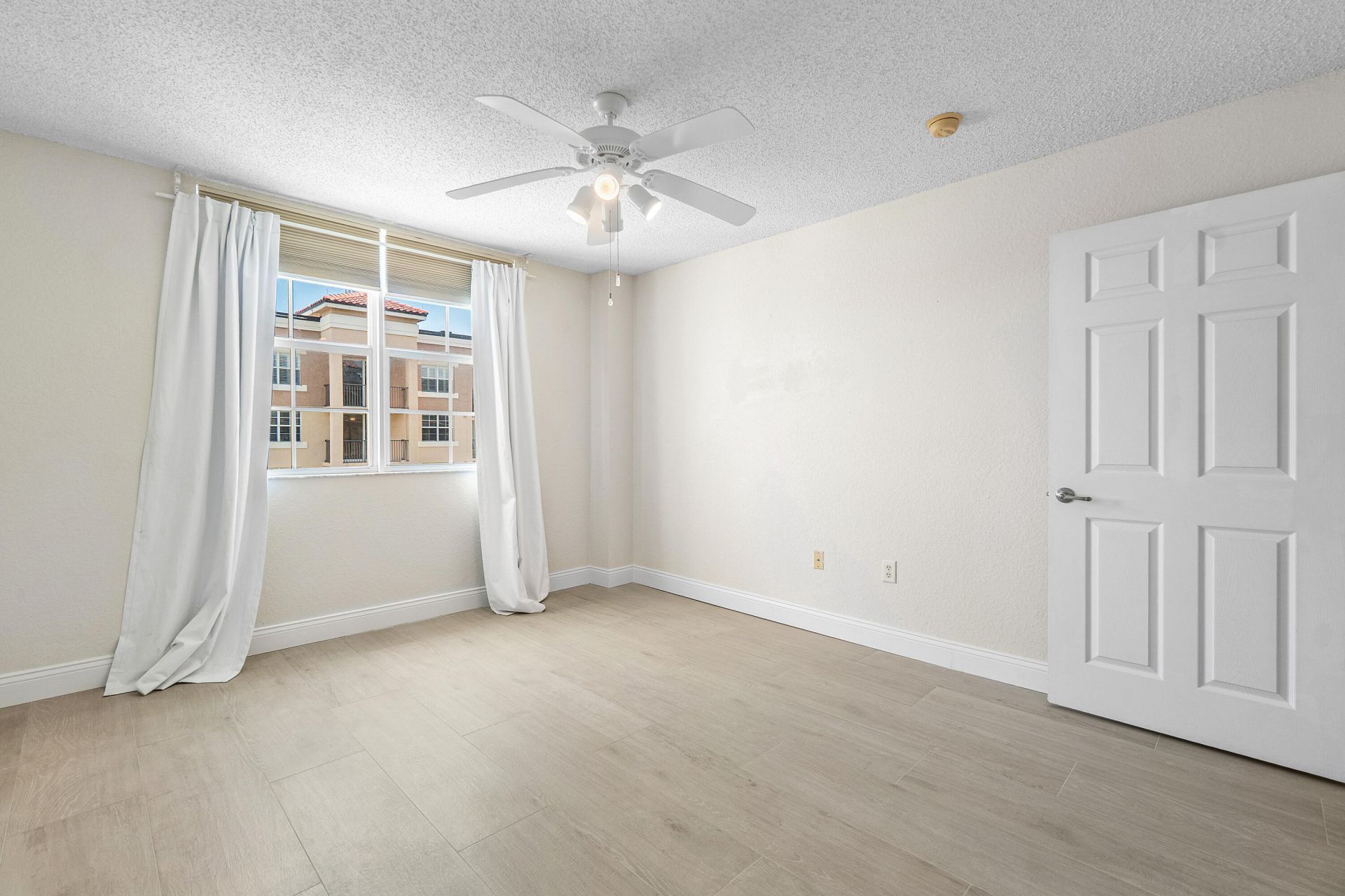 1801 N Flagler Drive, Unit 835, West Palm Beach, FL 33407 Photo