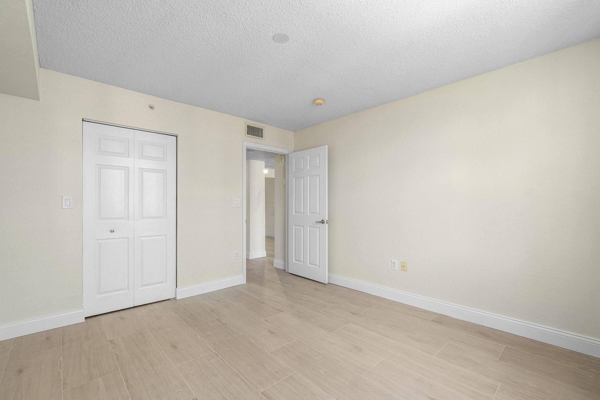 1801 N Flagler Drive, Unit 835, West Palm Beach, FL 33407 Photo