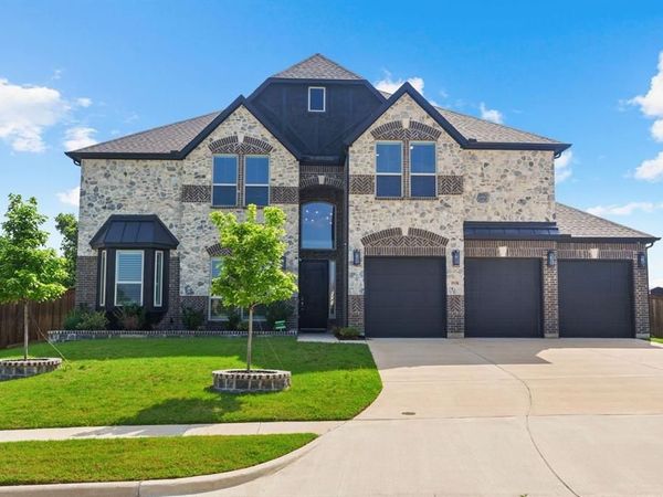 1938 Silver Creek Lane, Cedar Hill, TX 75104