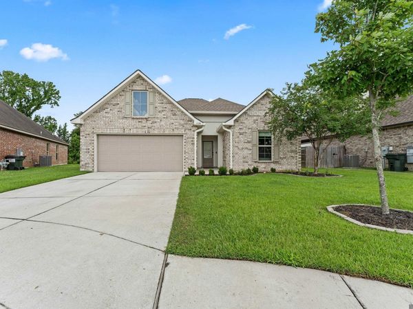 15189 Cedar Springs Rd, Gonzales, LA 70737