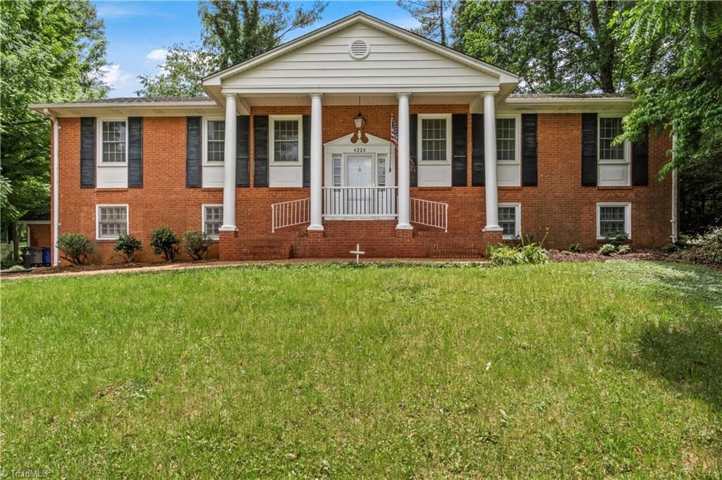 4220 Mashie Drive, Pfafftown, NC 27040 Main Photo