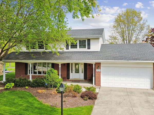 3020 Spring Green Drive , Darien, IL 60561